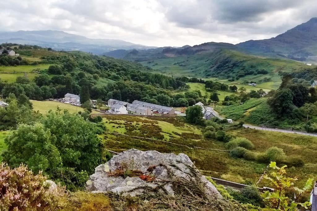 Mountain Walks Straight From The Doorstep Villa Blaenau Ffestiniog Buitenkant foto