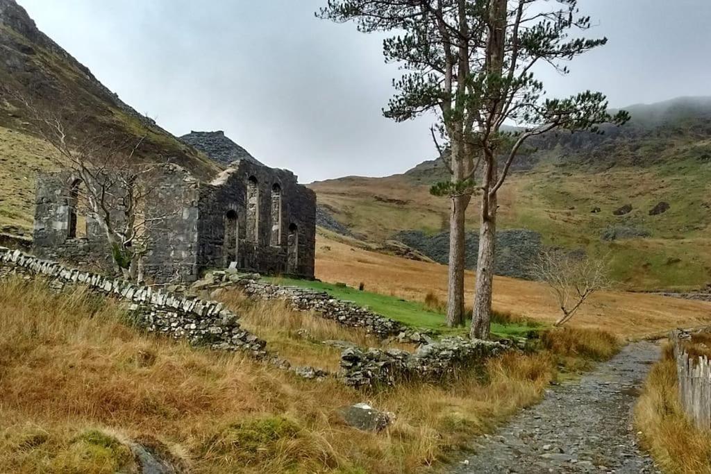 Mountain Walks Straight From The Doorstep Villa Blaenau Ffestiniog Buitenkant foto